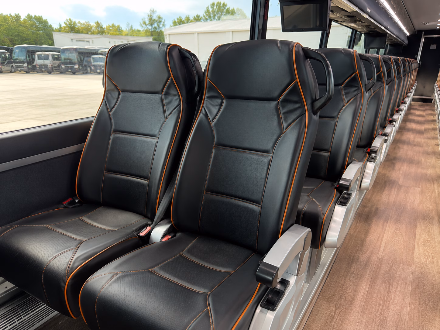 los angeles construction and film crew shuttle buses
